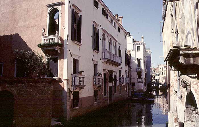 Italy - Venice Photos - Palazzo and Canal