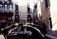 Venice photos - Small Bridge