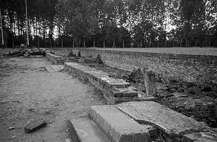 Poland photos - Auschwitz I I Birkenau - Gassing Complex / Crematorium - b&w