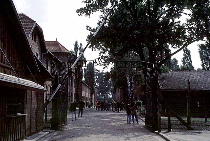 Poland photos - Auschwitz I - Main Gateway - color