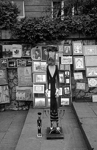 Poland photos - Krakow - Kazimierz - Street Scene - b&w